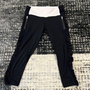 Lululemon sz 6 capri leggings